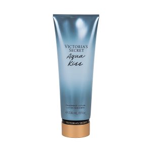 لوسیون ویکتوریا سکرت خرید لوسیون بدن Victoria’s Secret Aqua Kiss با رایحه خنک و آبرسانی بالا. مناسب استفاده روزانه، جذب سریع و بدون چربی.